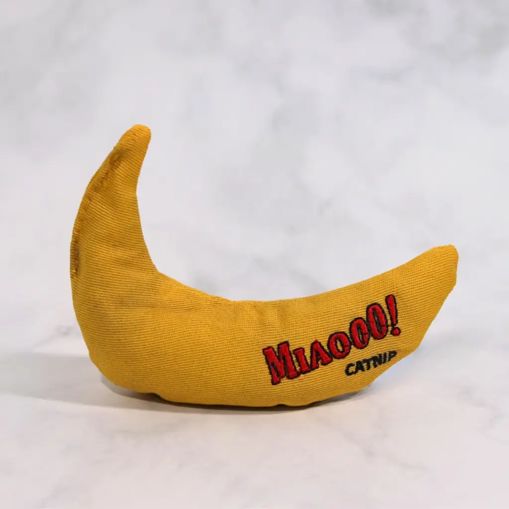 Produktbild mit einem Katzenminzekissen, das mit natürlicher Katzenminze gefüllt ist